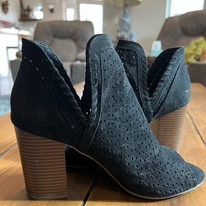 Fergie Lincoln Peep Toe Suede Bootie - 9.5
